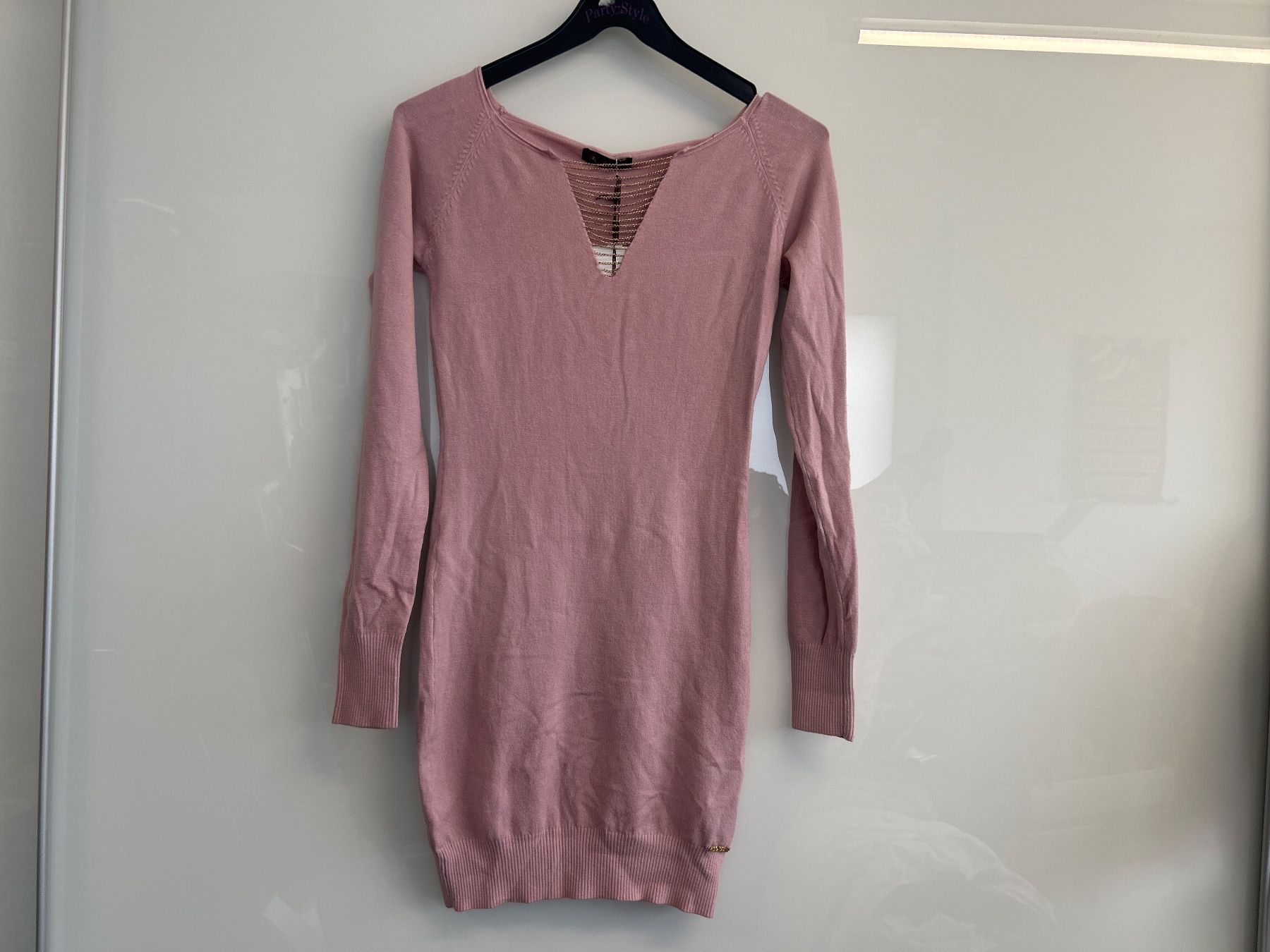 Maglioni & Felpe: Pullover Lang Figurbetont mit Ketten 1 Size Neu – Nuovo e nell'imballaggio originale da Regensdorf venduto da Spyke55