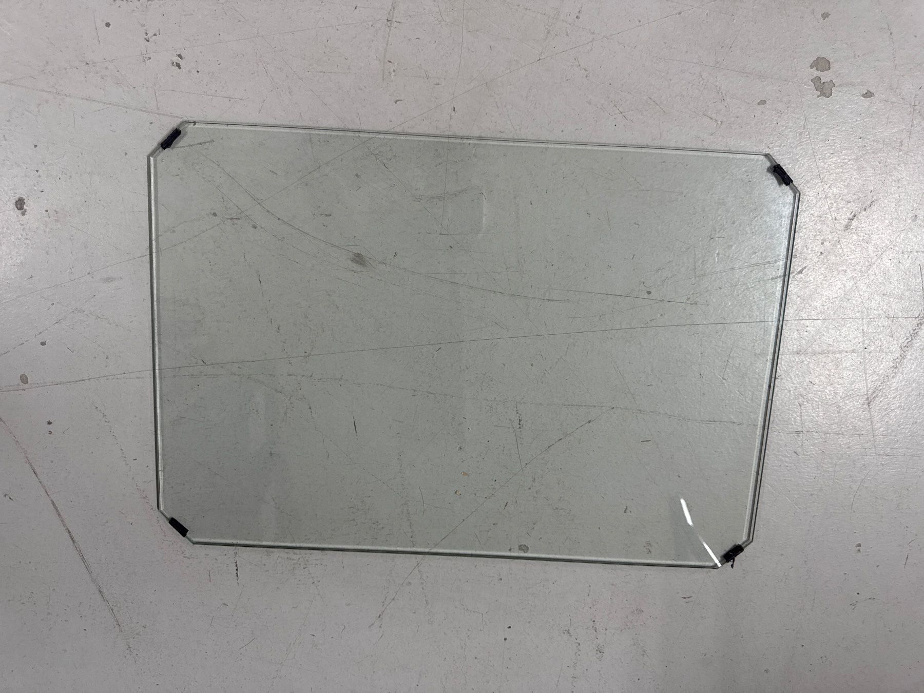 USM Scaffali: USM Tablar glas 35 x 50 cm – Usato da Dietlikon venduto da HighspeedUmzug