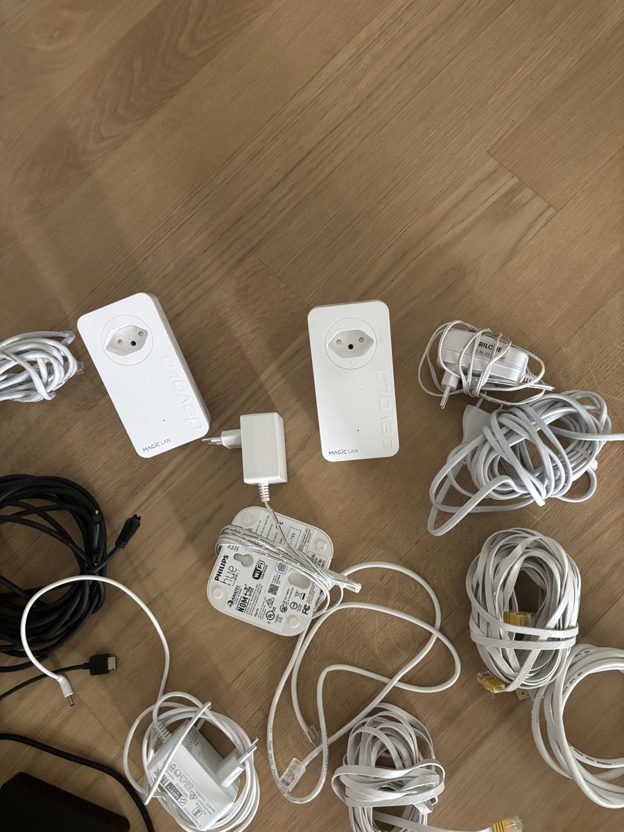 Devolo Laufwerke & Adapter: Devolo Magic LAN / Adapter Set 2Stk – Gebraucht aus Adligenswil von adropolis 1