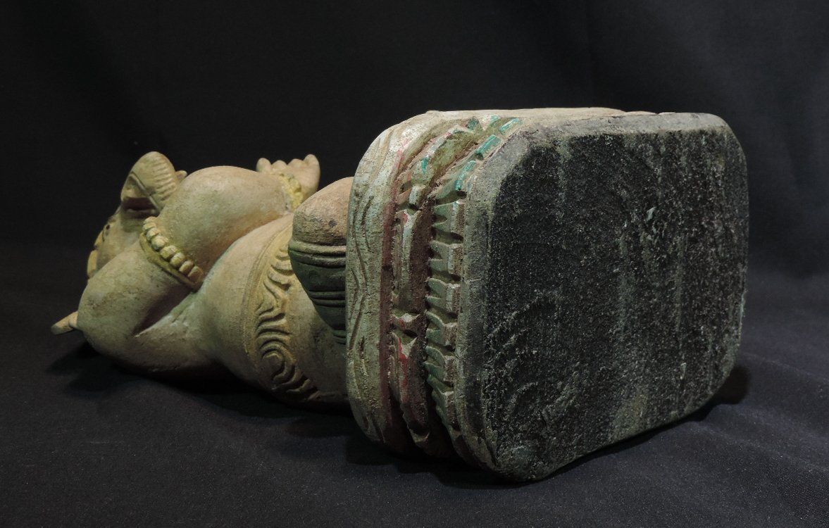 Statuette: grosse Ganesha Figur, Handbemalt – Usato da Duggingen venduto da doogbua 4