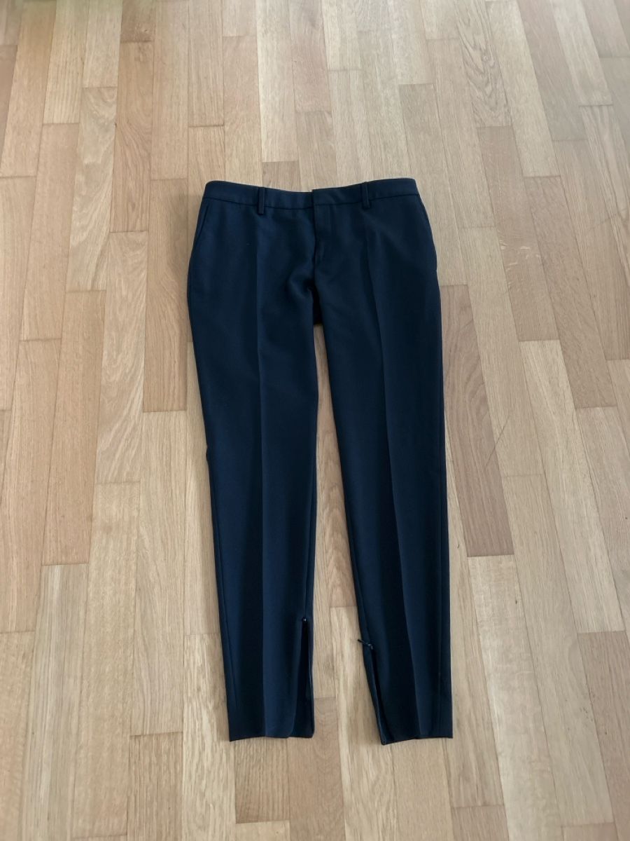 Saint Laurent Pantaloni: Saint Laurent black wool 38 – Usato da Adliswil venduto da mollymoo