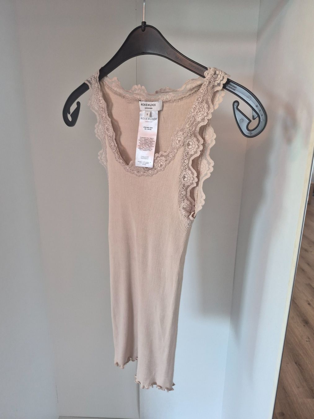 Rosemunde Top: Rosemunde Top, Spitze beige Grösse S – Usato da Rapperswil SG venduto da Sunshine1117