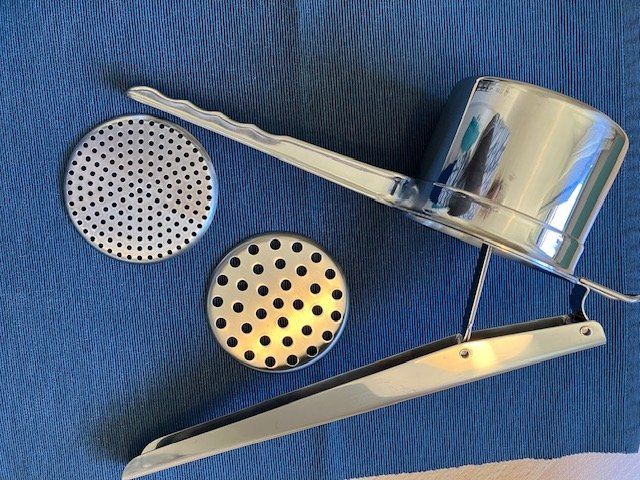 Elettrodomestici da cucina: Kartoffelpresse neu – Nuovo (secondo la descrizione) da Solothurn venduto da ikebana9 1