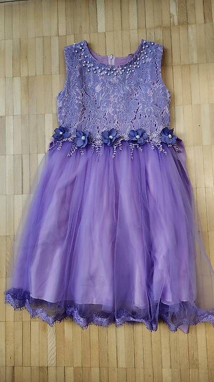 Vestiti & Gonne: Mädchen Festkleid Grösse 134 – Usato da Urdorf venduto da Silvie5
