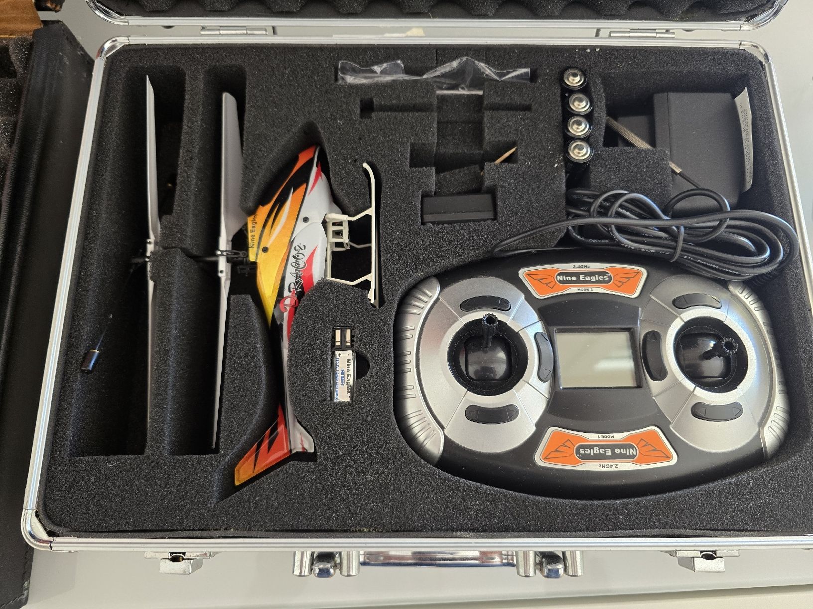Modellismo RC: Nine Eagles Draco 2 micro RC helicopter, 4-channel, 2.4GHz – Usato da Vevey venduto da Jys