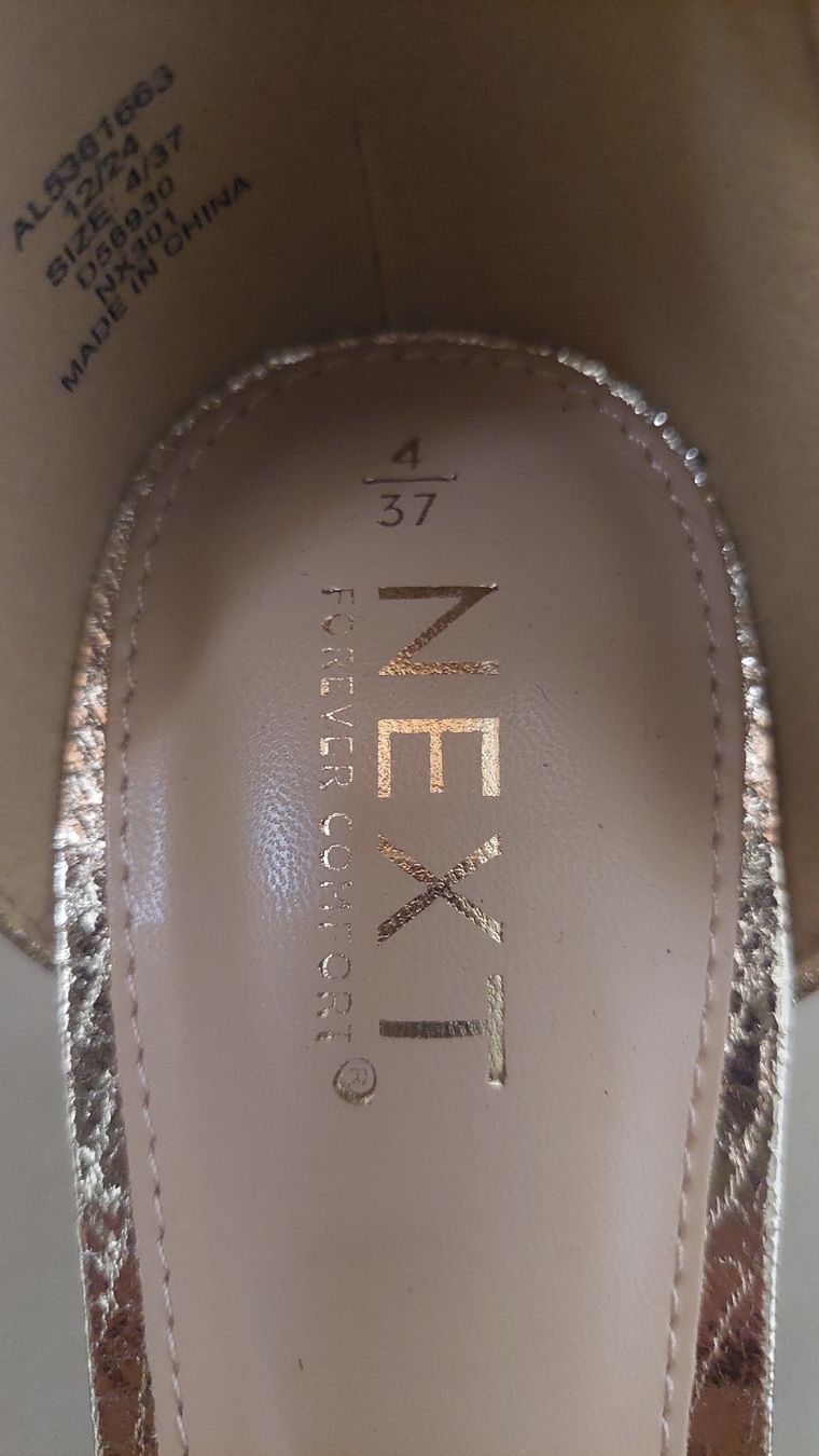 Next Scarpe da uomo: Gold AbsatzSchuhe/gr.37,NEU – Nuovo e nell'imballaggio originale da Basel venduto da O-MEGA 3