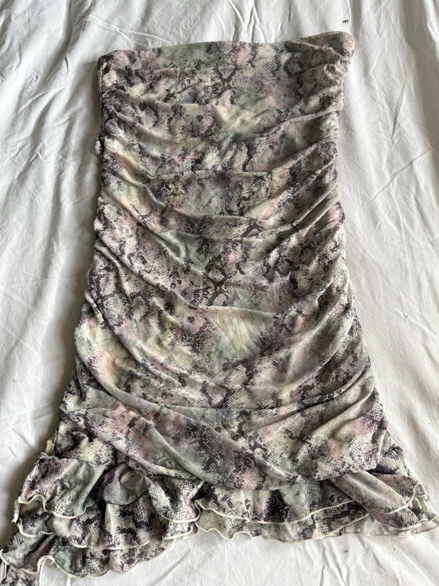 Tally Weijl Kleider: Robe Tally Weijl – Neu (gemäss Beschreibung) aus Biel/Bienne von glaewynnshop 1