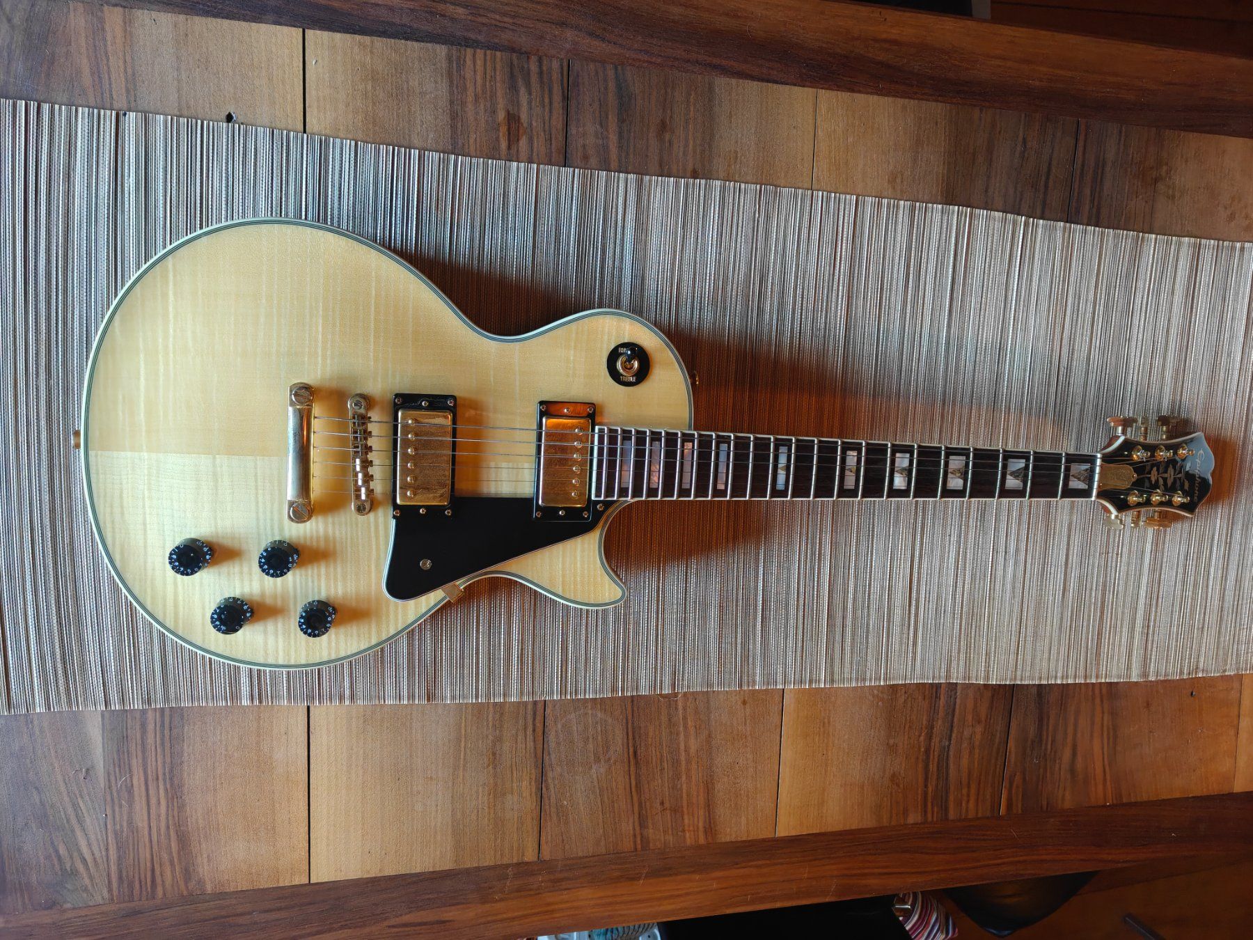Epiphone Strumenti musicali: Epiphone Les Paul Custom Pro 100th Anniversary – Usato da Elgg venduto da Totendio