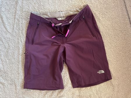 Short North Face gr. 10