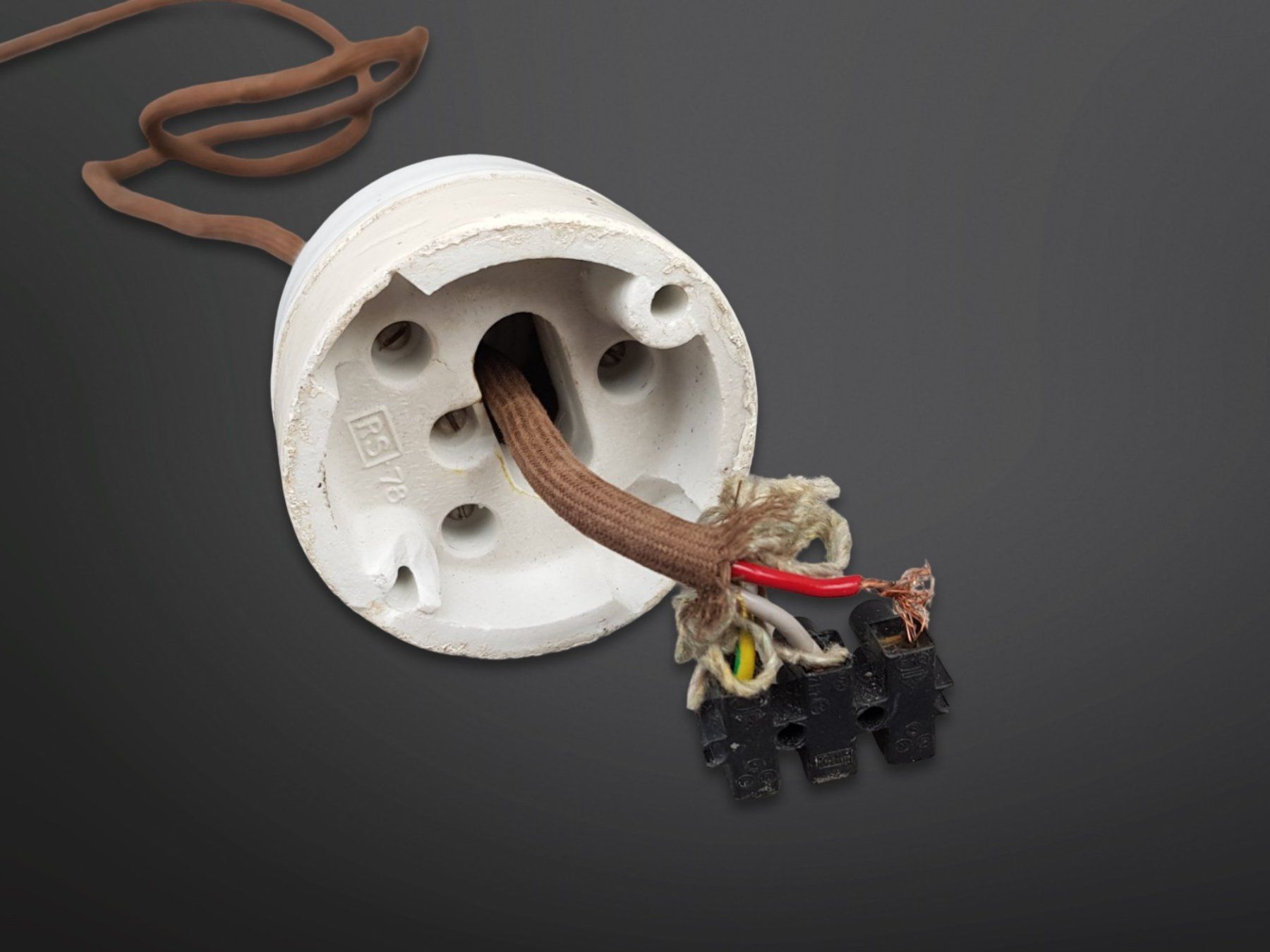 Lampade: Vintage Pendellampe aus Opalglas – Usato da Suhr venduto da Restwert_Suhr 4