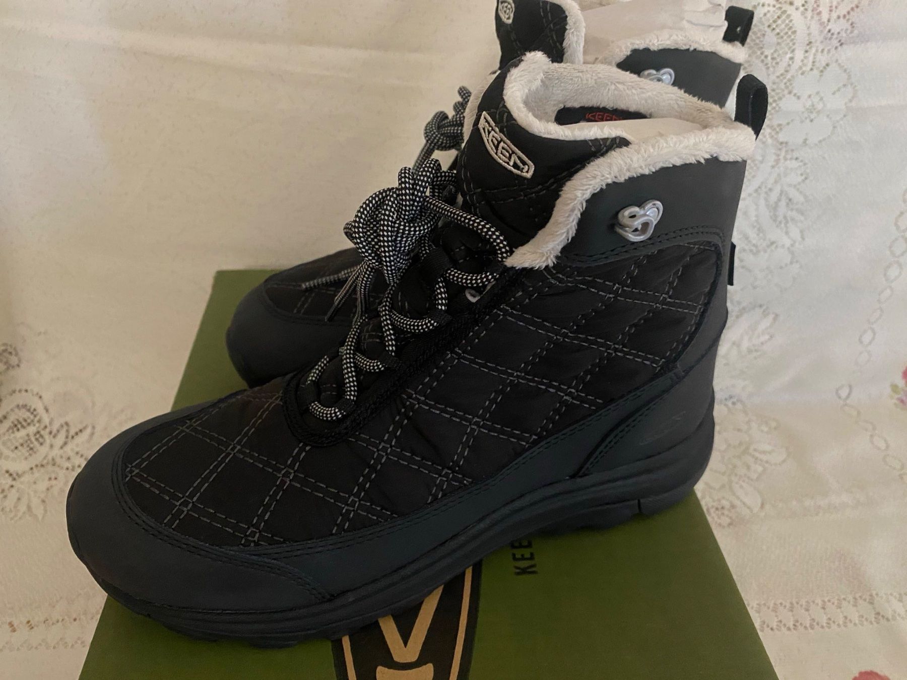 Keen Damenschuhe: Winterschuh Damen Keen Grösse 38.5 NEU mit Schachtel – Neu und originalverpackt aus Gasel von doctor_doak 2