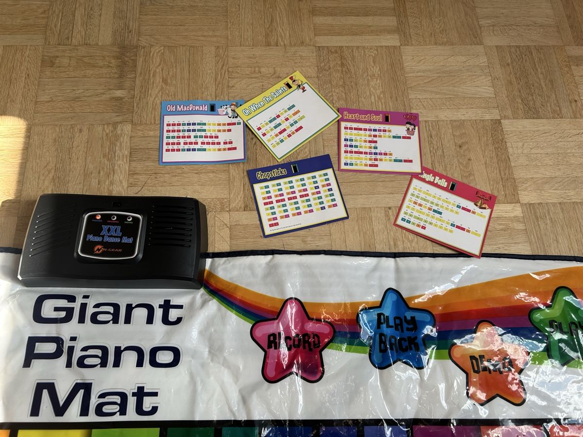 Jouets: Grosse Klavier Matte – D'occasion à Opfikon par Pam30 1