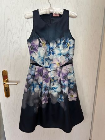 Sehr schönes Kleid von Vera Mont