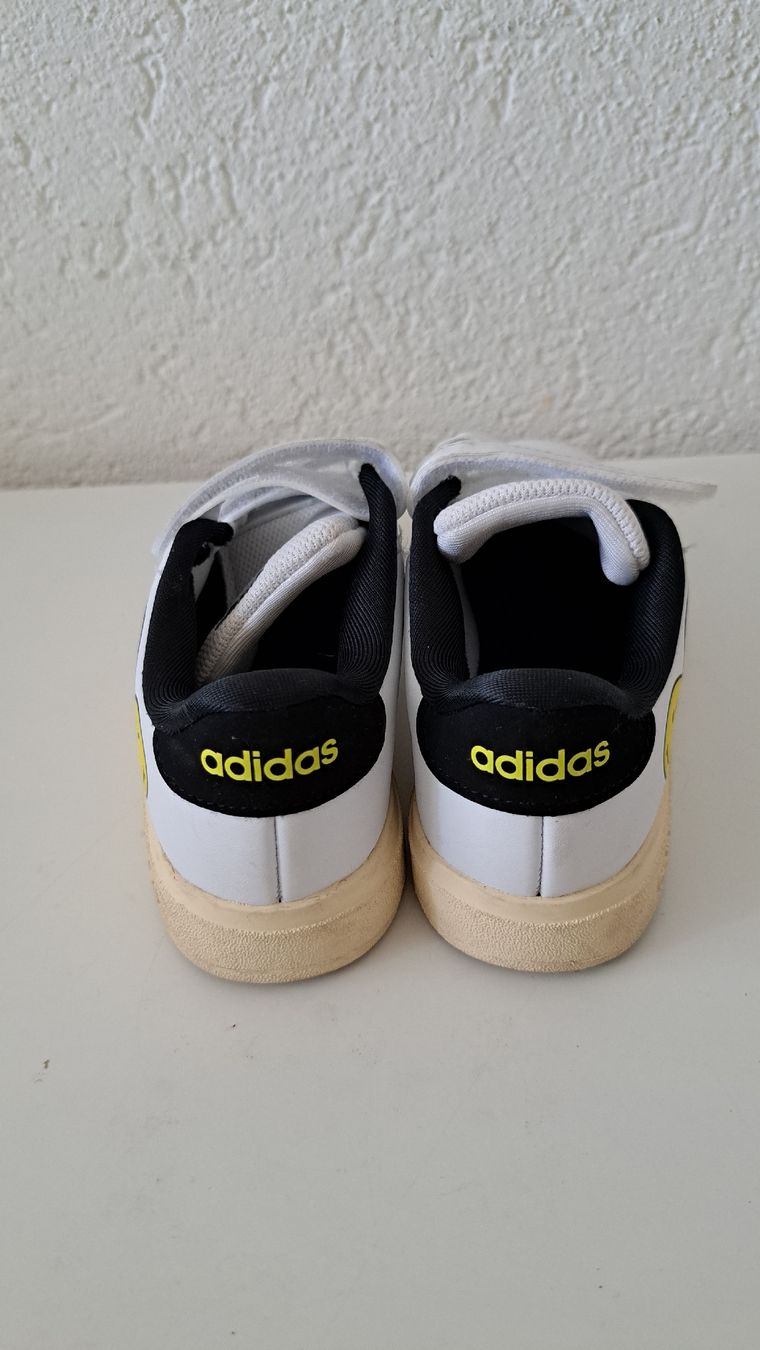 Adidas Schuhe für Jungen: Adidas Sneakers White Smiley World Size 30 – Gebraucht aus Thun von tan_2kvt 2