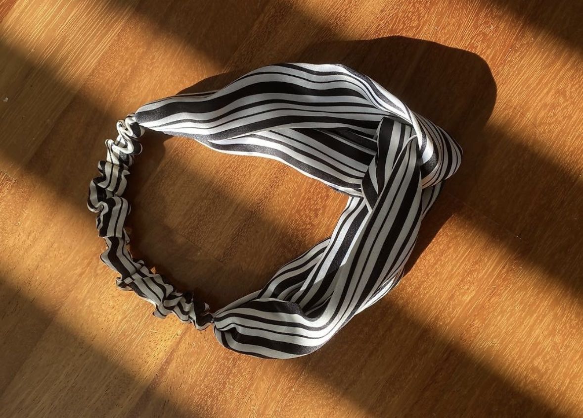 Accessoires pour cheveux: Haarband mit Streifenmuster – D'occasion à Embrach par ale_v5qn 1