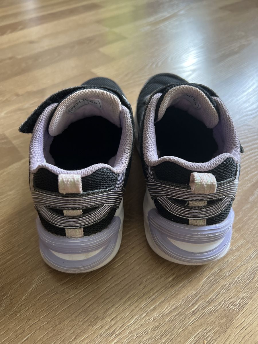 Schuhe für Mädchen: Schuh-Paket Mädchen, Gr. 33 – Gebraucht aus Zuchwil von Commander0 7