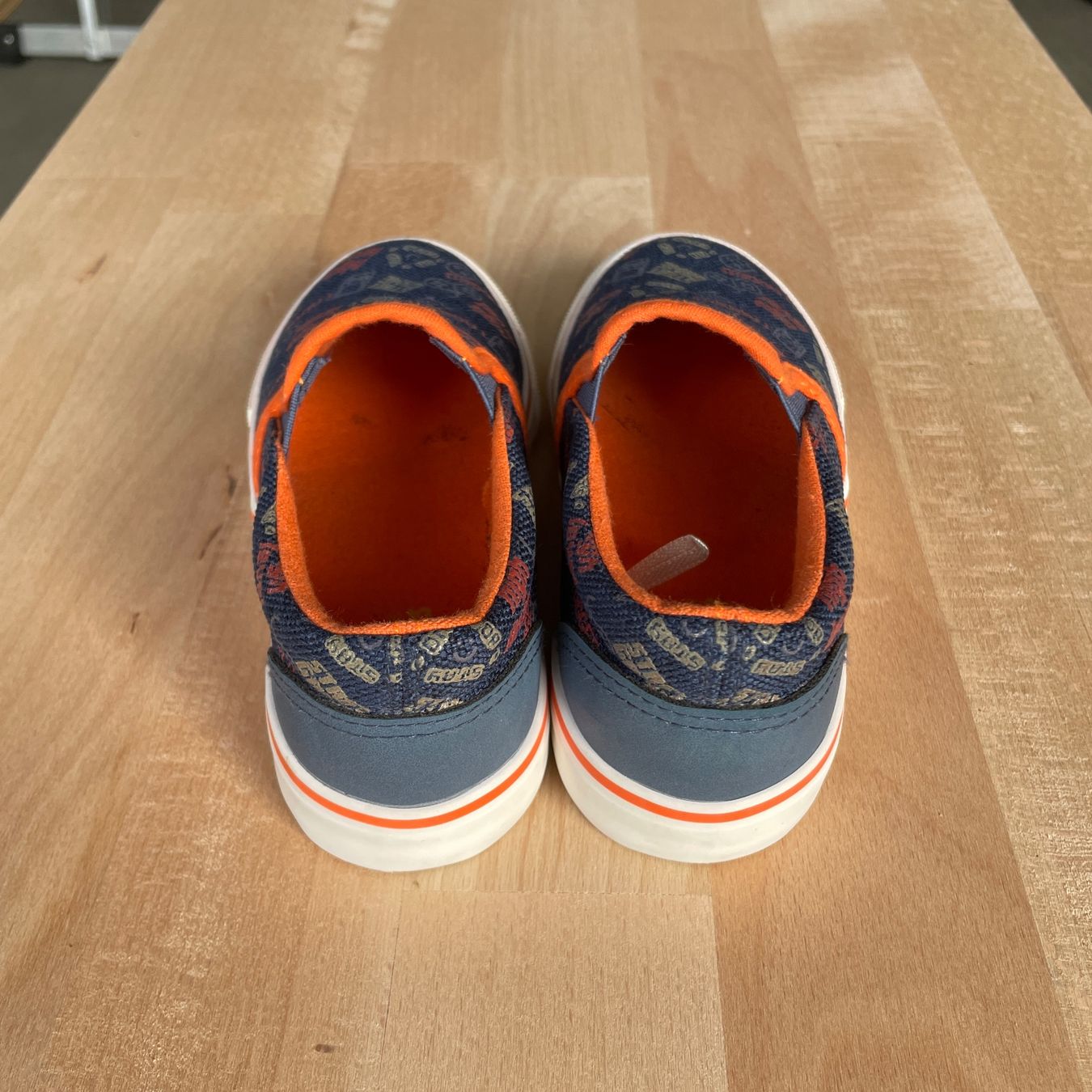 Scarpe per ragazzi: Sneaker / Hausschuhe 28 – Usato da Grabs venduto da MDS77 2