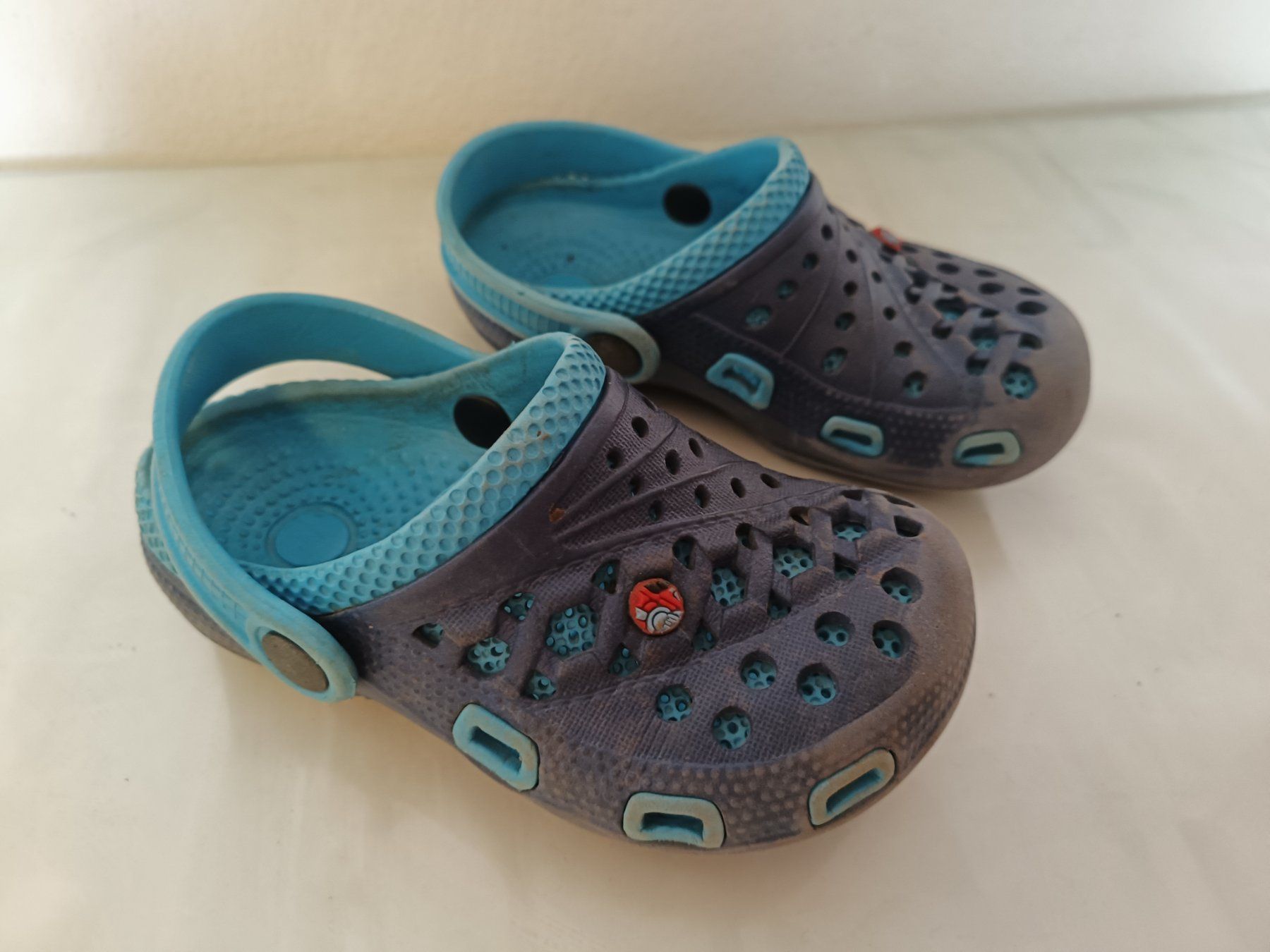 Scarpe per ragazzi: Kinder Garten Sandalen Gr C 26 blau – Usato da Oberhofen Thun'see venduto da cri_6md2