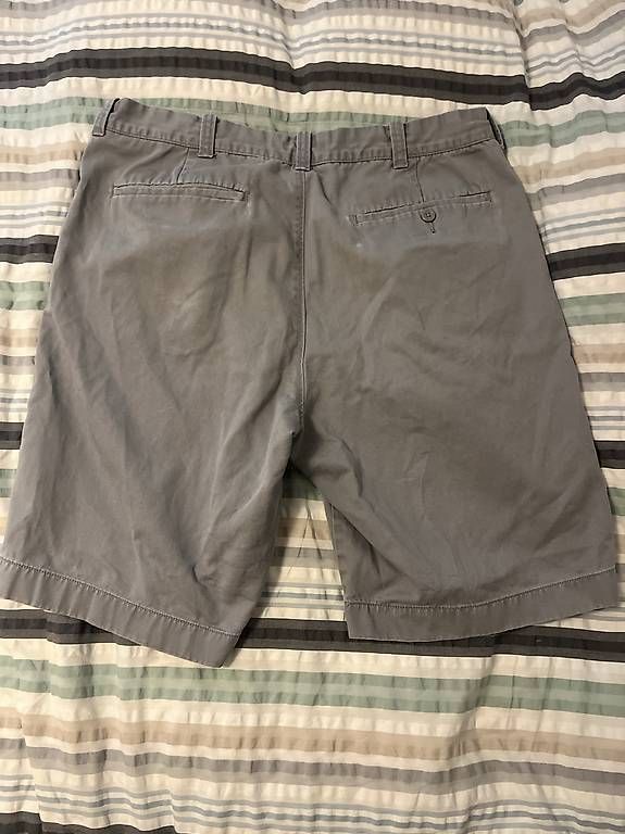 Pantaloni: Short J Crew – Usato da Chavannes-Renens venduto da luc_52p8