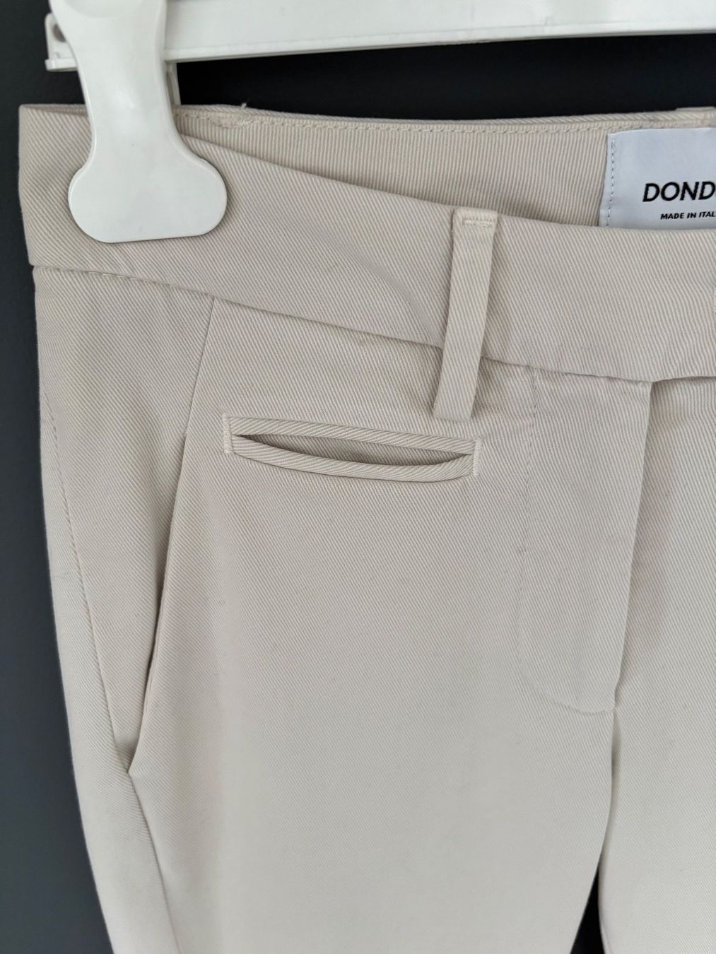 Dondup Pantaloni: Dondup Hose beige, Gr. 25 – Usato da Kilchberg venduto da boudoir076 1