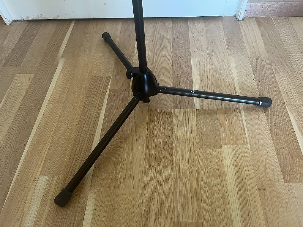 König & Meyer Supporti per strumenti musicali & leggii: K&M Mikrofonstativ  Made in Germany – Usato da Zürich venduto da artandstuff 2
