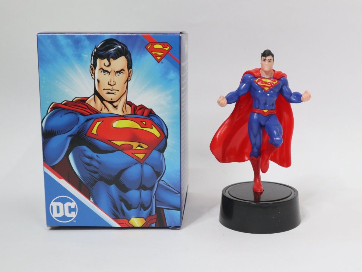 Statuette: DC Superman Figur mit leucht Emblem neu – Nuovo e nell'imballaggio originale da Eschenbach SG venduto da Astalavista