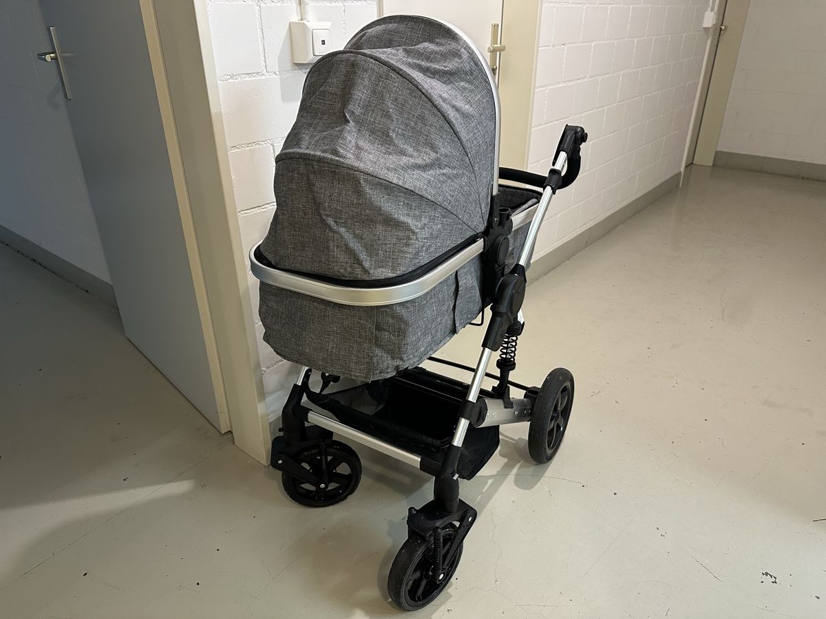Gonser Poussette: Kinderwagen grau silber – Neuf (Voir description) à Hirschthal par painting4 1