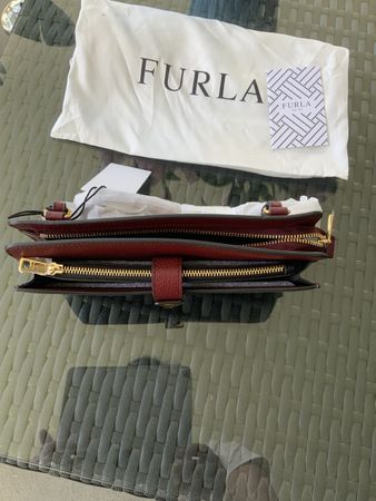 Elegante Furla Tasche Bordo in Leder, neuwertig, top CHF 150