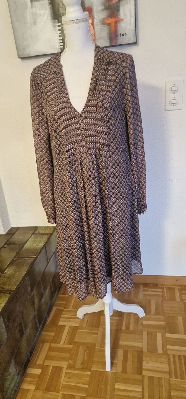 Nile Vestiti: Nile Kleid Gr M – Usato da St. Gallen venduto da mania03
