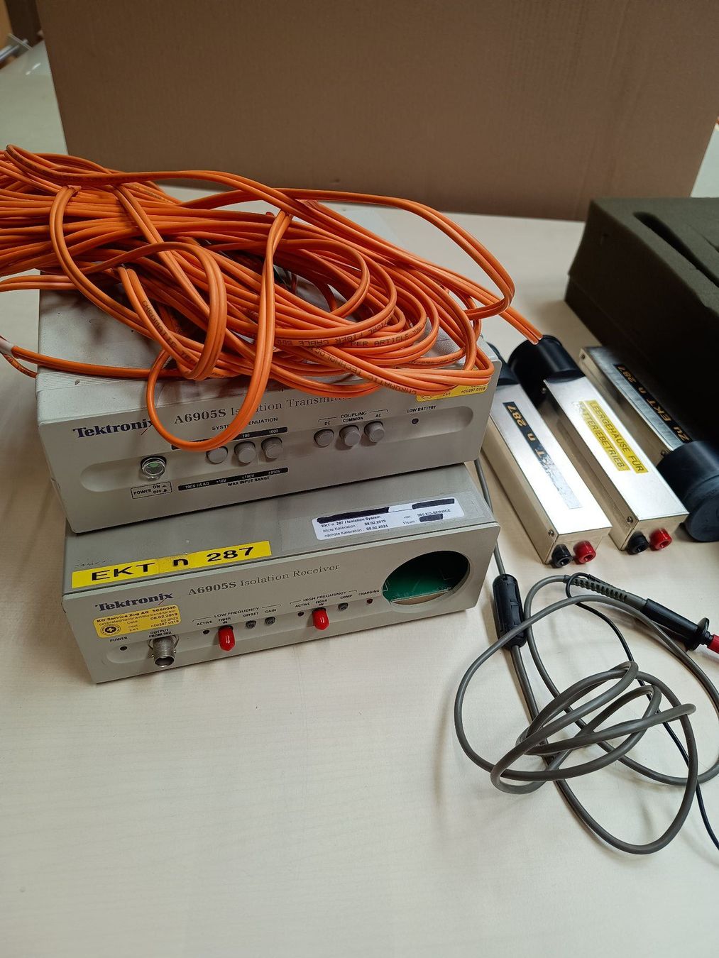 Misurare: Tektronix A6905S Isolation Transmitter/Receiver Set - defekt – Difettoso da Döttingen venduto da Schlei 1