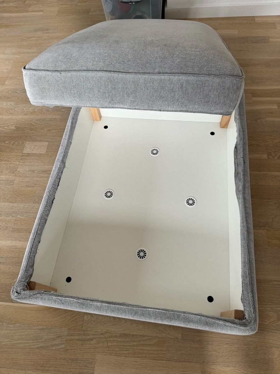 Ikea Hocker: IKEA Kivic Polsterhocker Hellgrau mit Stauplatz – Gebraucht aus Zürich von PZerggie 3