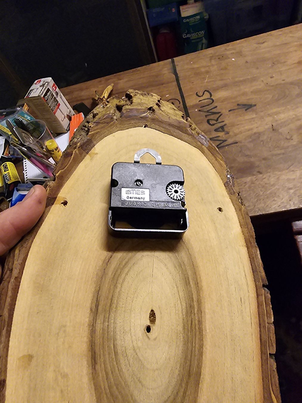 Holzartikel: Holz-Wanduhr Baumscheibe Handarbeit (D) – Gebraucht aus Rorschach von TimelessTrading 3