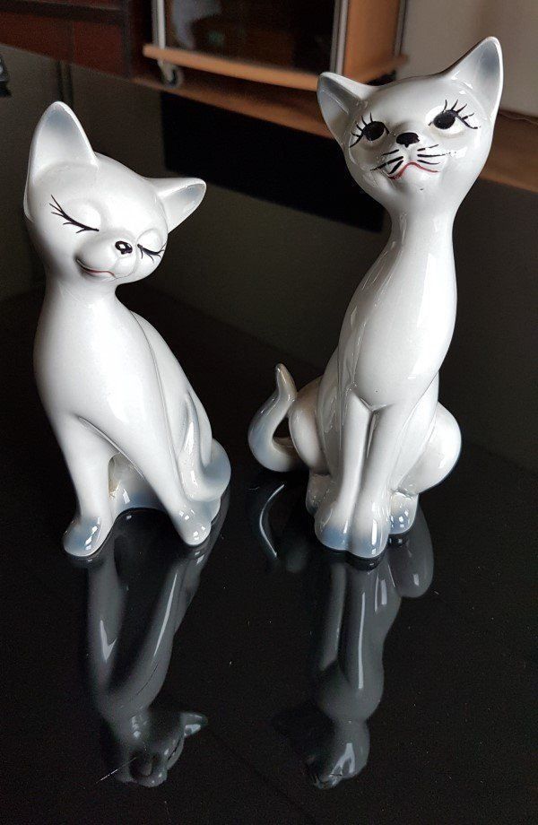 Statuette: 2 schöne Porzellan Katzen – Usato da Giswil venduto da online-Brockenhaus