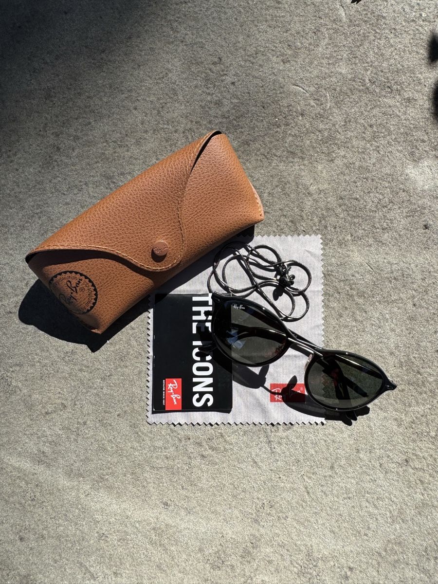 Ray-Ban Brillen & Gläser: Original Ray-Ban RB4242 Sunglasses With Case – Neu (gemäss Beschreibung) aus Effretikon von rus_2l2p