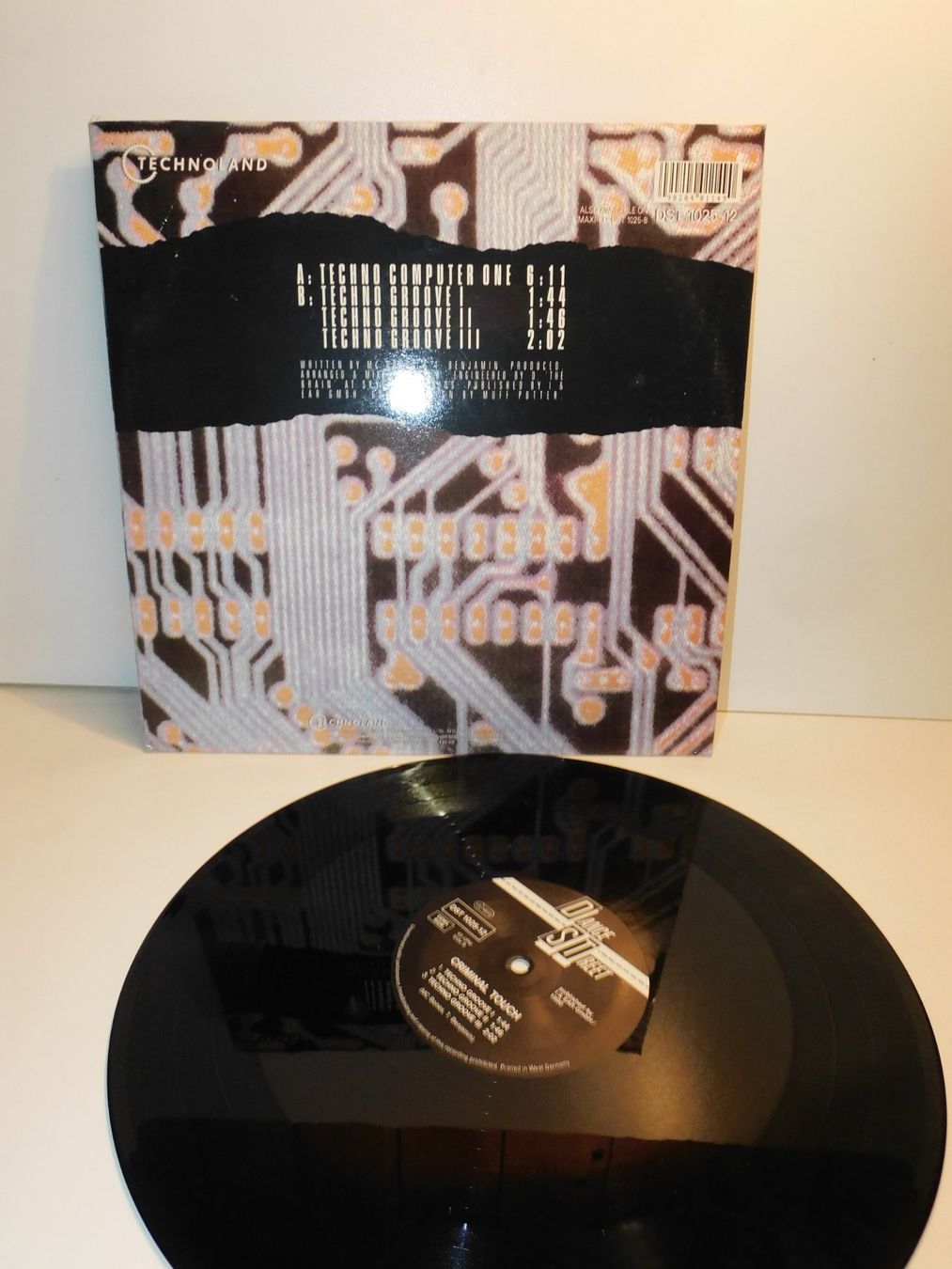 Dischi in vinile: LP 1990 Criminal Touch Techno Computer One   LP Dance Remix – Usato da Sursee venduto da 76 3