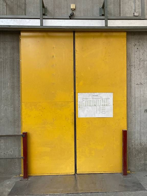 Porte: Brandschutztüre automatisch – Usato da Balzers venduto da chrikauf