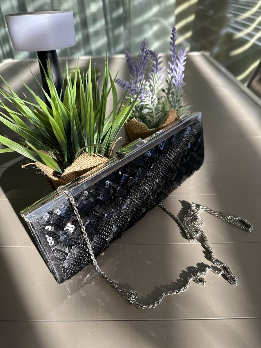 Borse da donna: Elegante Clutch Tasche – Nuovo (secondo la descrizione) da Zürich venduto da NYDDYN 1