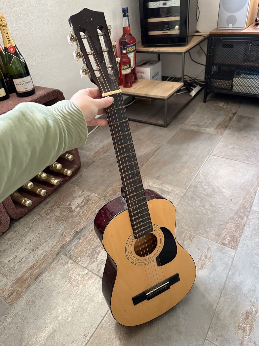 Strumenti musicali: Gitarre  – Usato da Roggwil BE venduto da KatharinaKunz 4