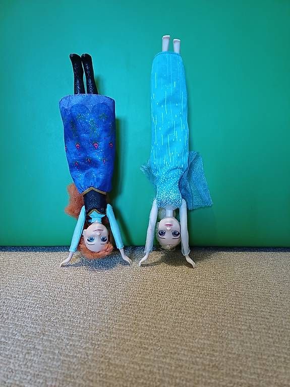 Puppen: Disney Elsa & Anna  – Gebraucht aus Hallwil von Ursina83 1