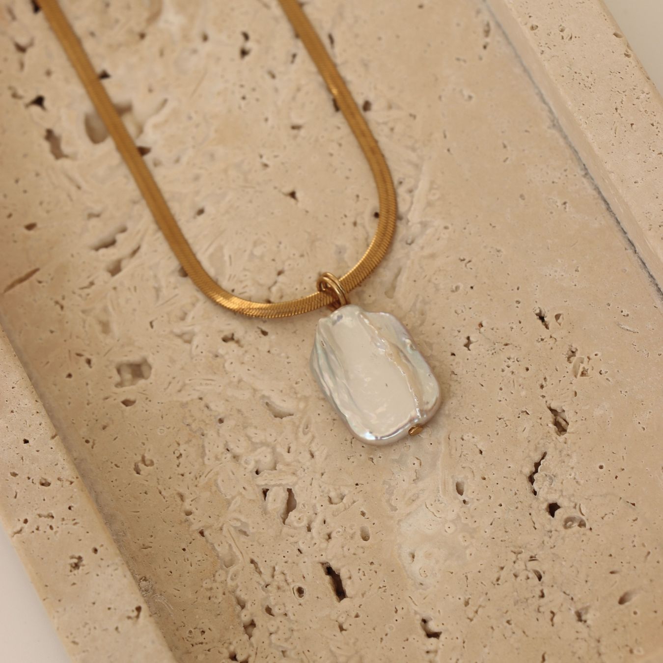 Ketten: Necklace with a freshwater pearl charm – Neu und originalverpackt aus Freienstein von moloxy 1
