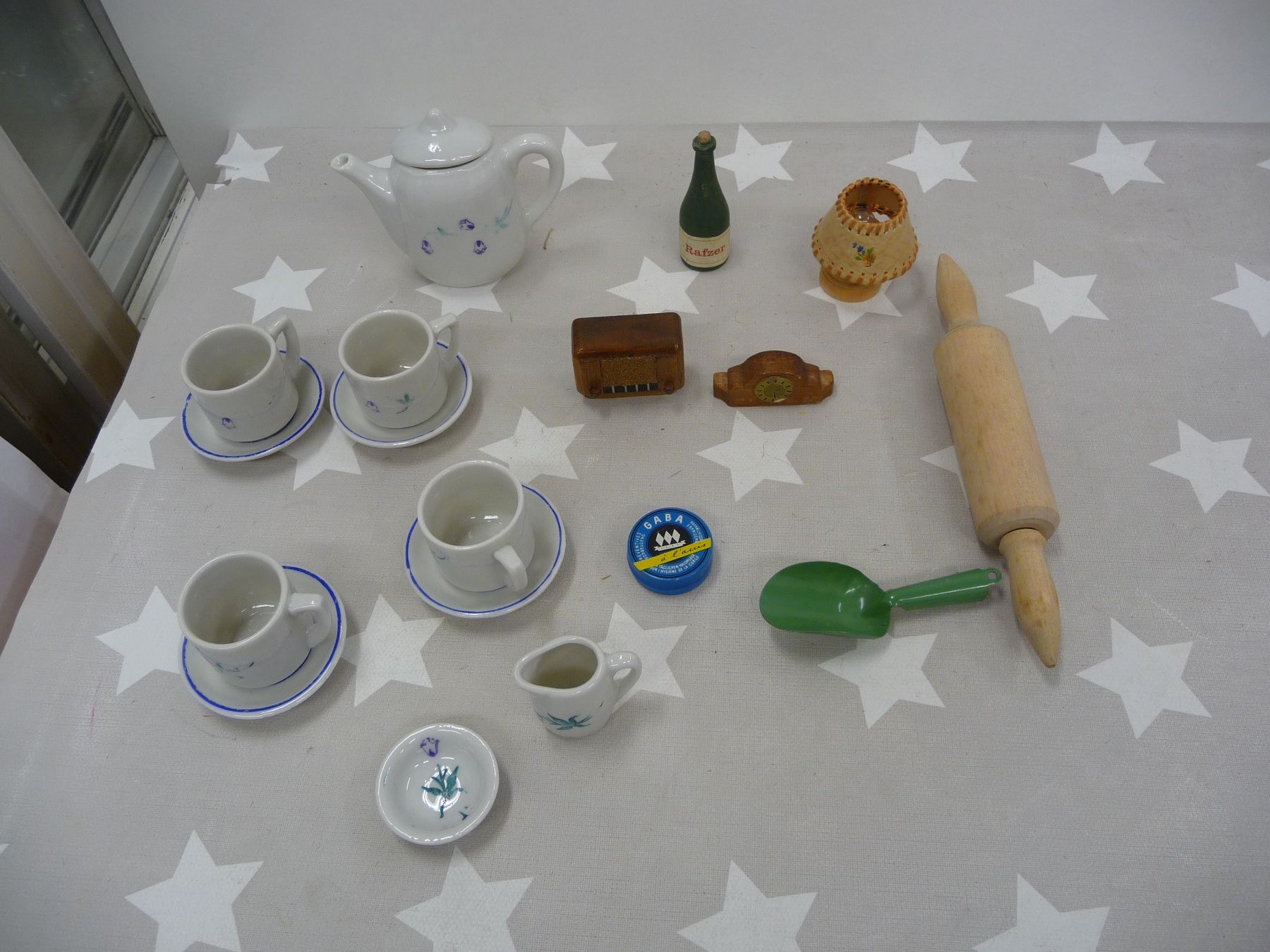 Giocattoli: Puppengeschirr Puppenservice und diverses – Usato da Rafz venduto da Powacaddy