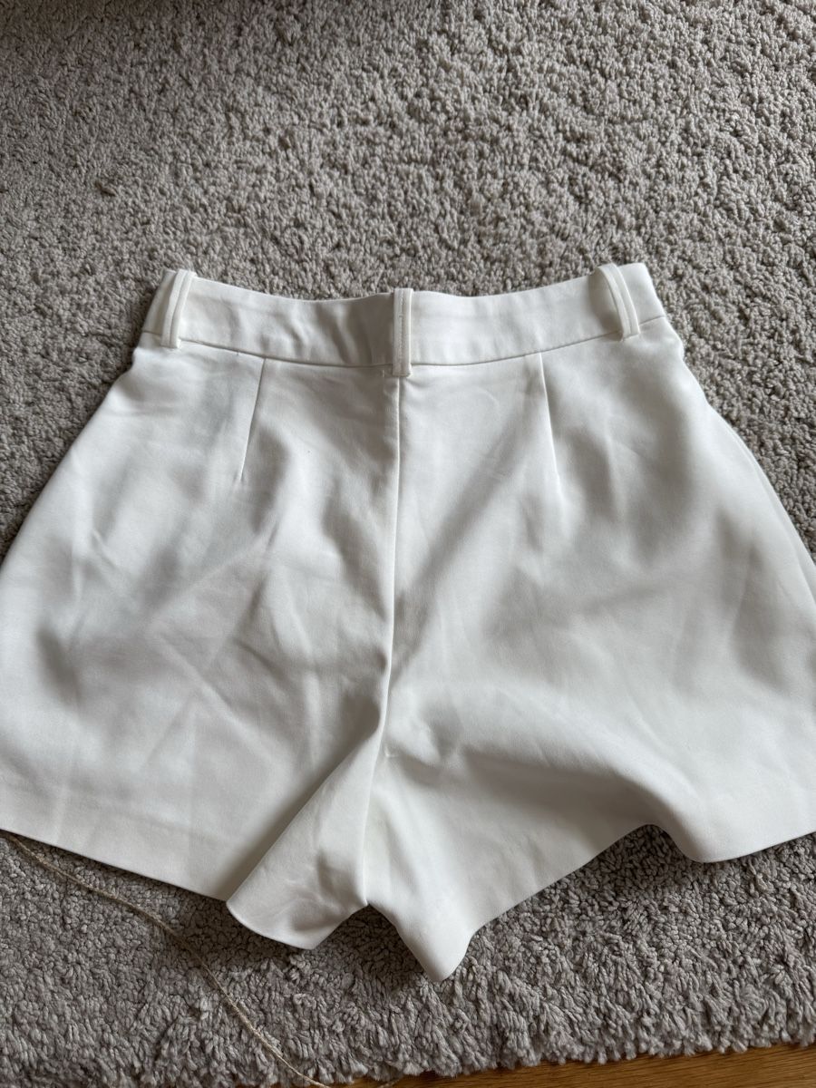 Zara Jeans: Zara shorts – Nuovo (secondo la descrizione) da Bern venduto da FashionK92 1