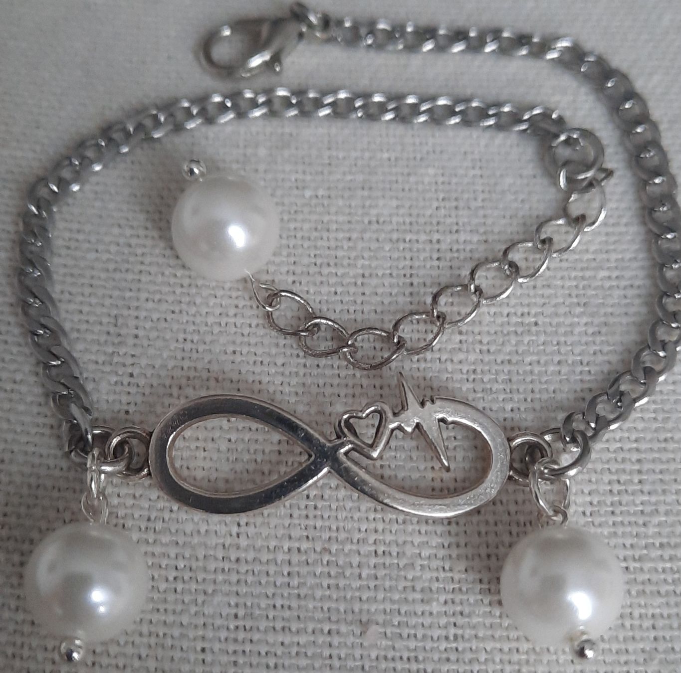 Armbänder & -reifen: Modisches Armband mit Unendlichkeitszeichen und Perlen – Neu (gemäss Beschreibung) aus Solothurn von lsc_pf99 2