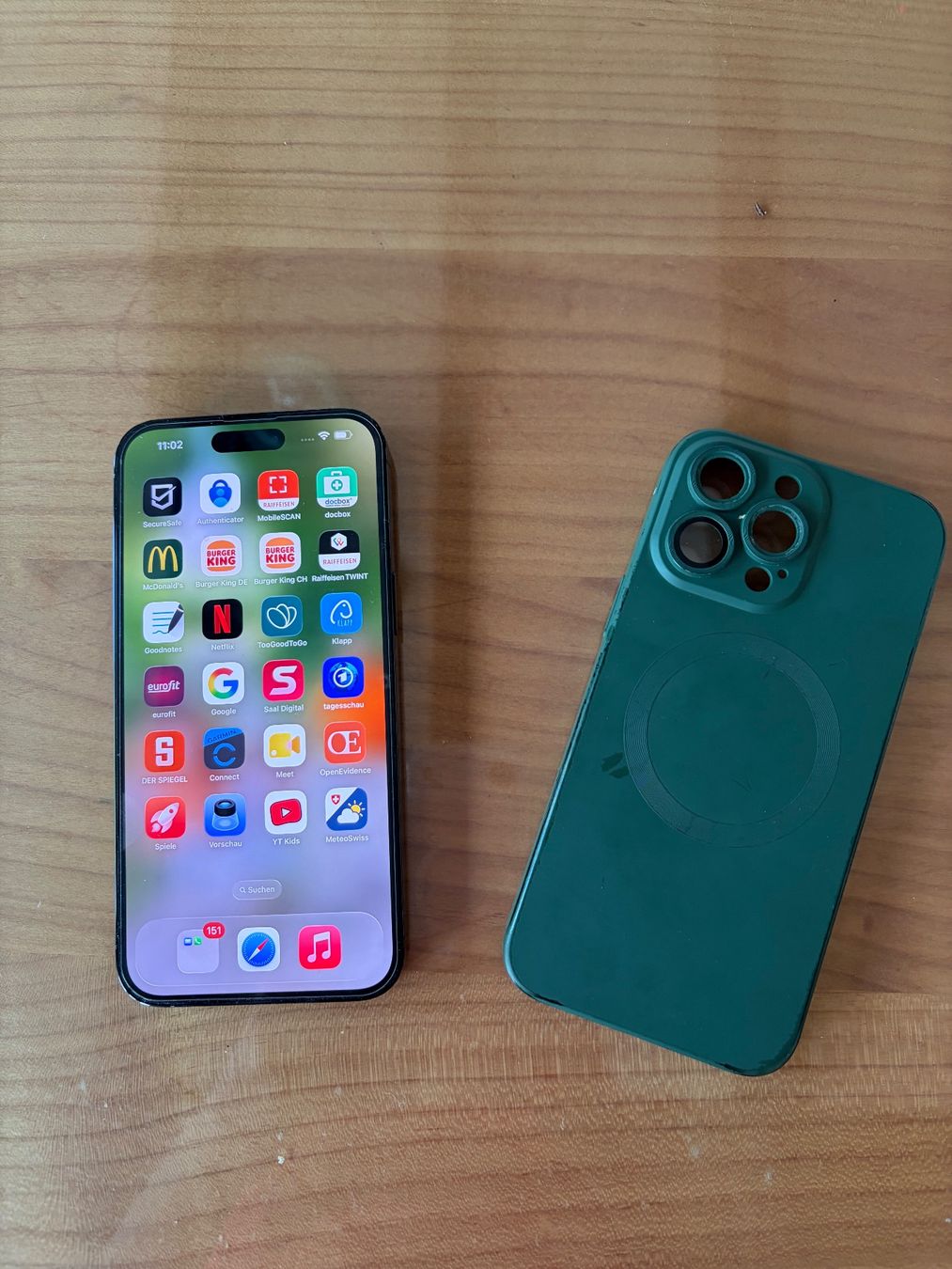 Apple Telefoni cellulari / Smartphones: iPhone 14 Pro Max  Rückseite defekt – Difettoso da Stetten SH venduto da Holidays1 2