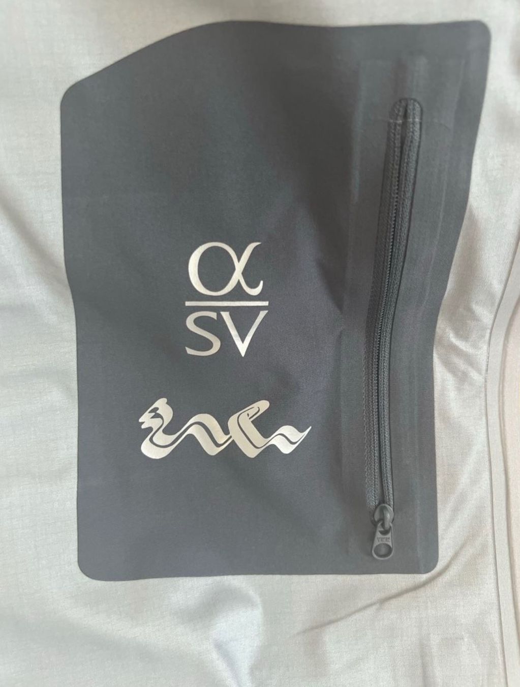 Jacken: Arcteryx Alpha SV – Gebraucht aus Wattwil von IBiDaFurDi 5