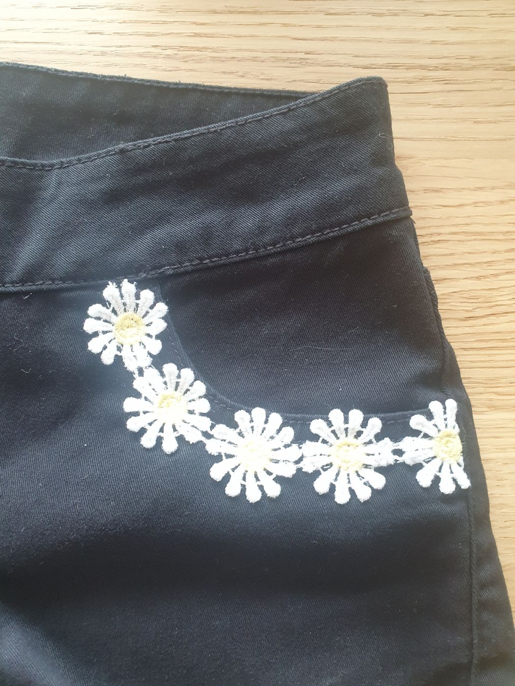 H&M Pantaloni: Sommer Shorts/ Hotpans H&M schwarz – Nuovo (secondo la descrizione) da Moosseedorf venduto da Sonnenschein.. 3