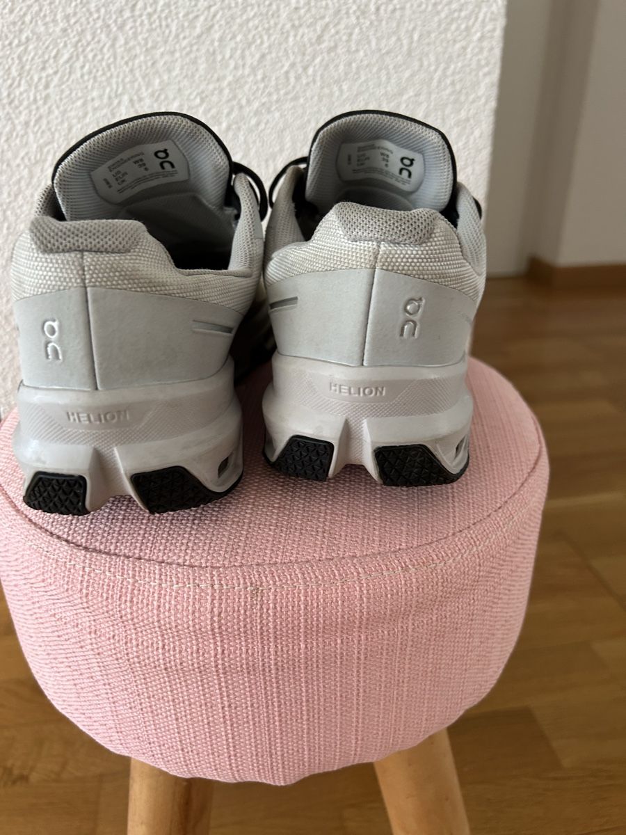 On Scarpe da donna: On Cloud Damen Laufschuhe, Grösse 39, – Usato da Biel/Bienne venduto da maza06 1