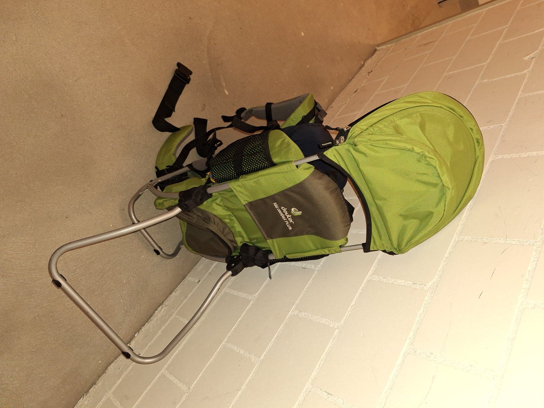 Travi: Kinderträger Deuter – Usato da Einsiedeln venduto da proy33