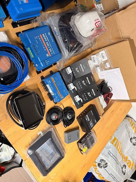 Tutti gli attrezzi: Kit impianto Off-Grid Camper  – Usato da Cureglia venduto da SaWa85 3