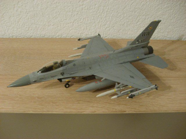 Tamiya Kit di modellismo & Modellini statici: *** F-16 Modell 1:48 *** – Nuovo (secondo la descrizione) da Altbüron venduto da CoinWorld 3